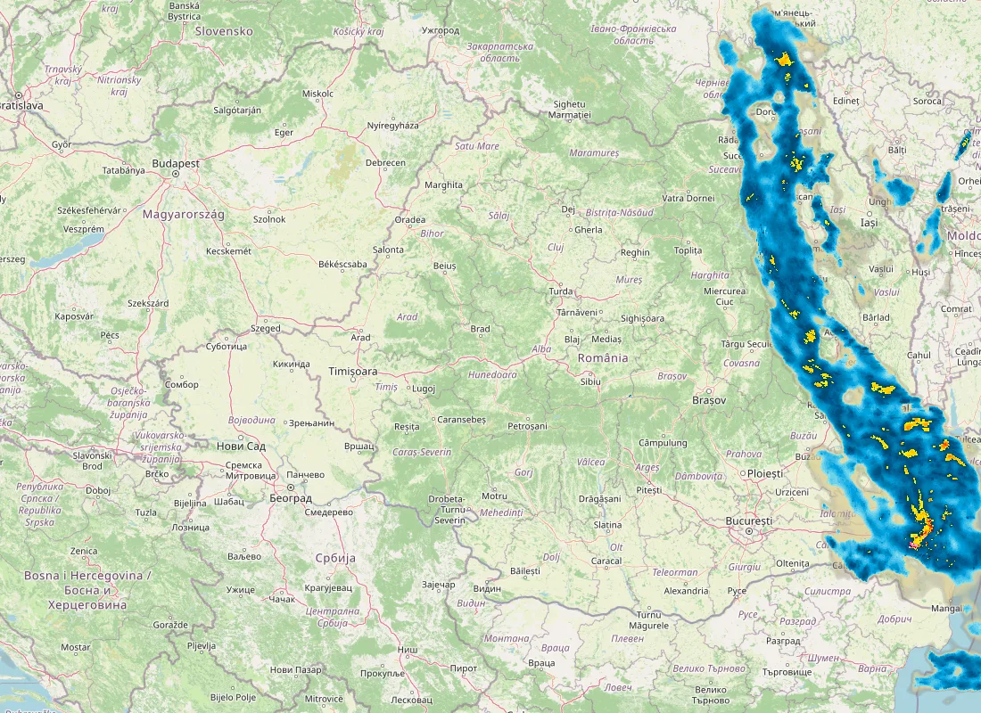 Hartă radar RainViewer cu precipitațiile din România pentru buletinul Meteo agricol România de la ora 12:00.