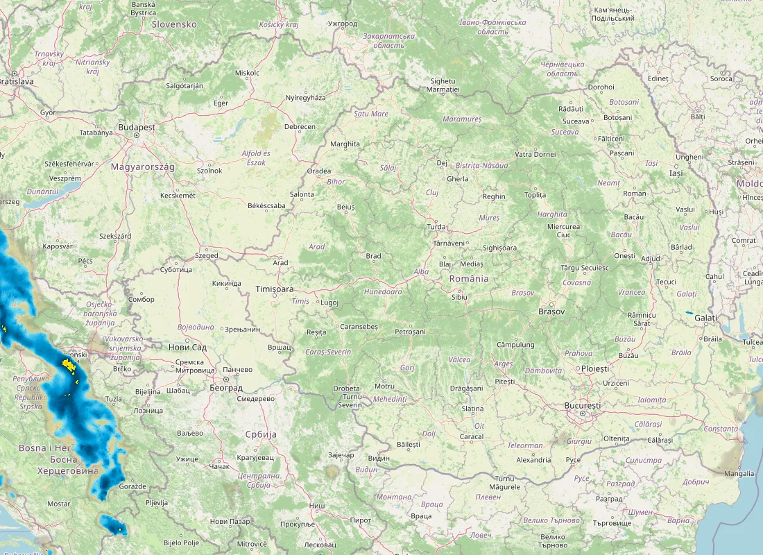 Hartă radar RainViewer cu precipitațiile din România pentru buletinul Meteo agricol România de la ora 12:00.