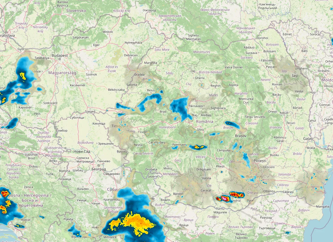 Hartă radar RainViewer cu precipitațiile din România pentru buletinul Meteo agricol România de la ora 18:00.