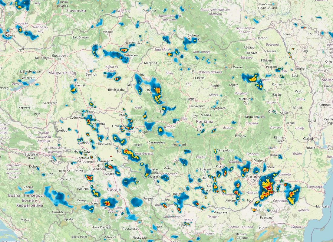 Hartă radar RainViewer cu precipitațiile din România pentru buletinul Meteo agricol România de la ora 18:00.