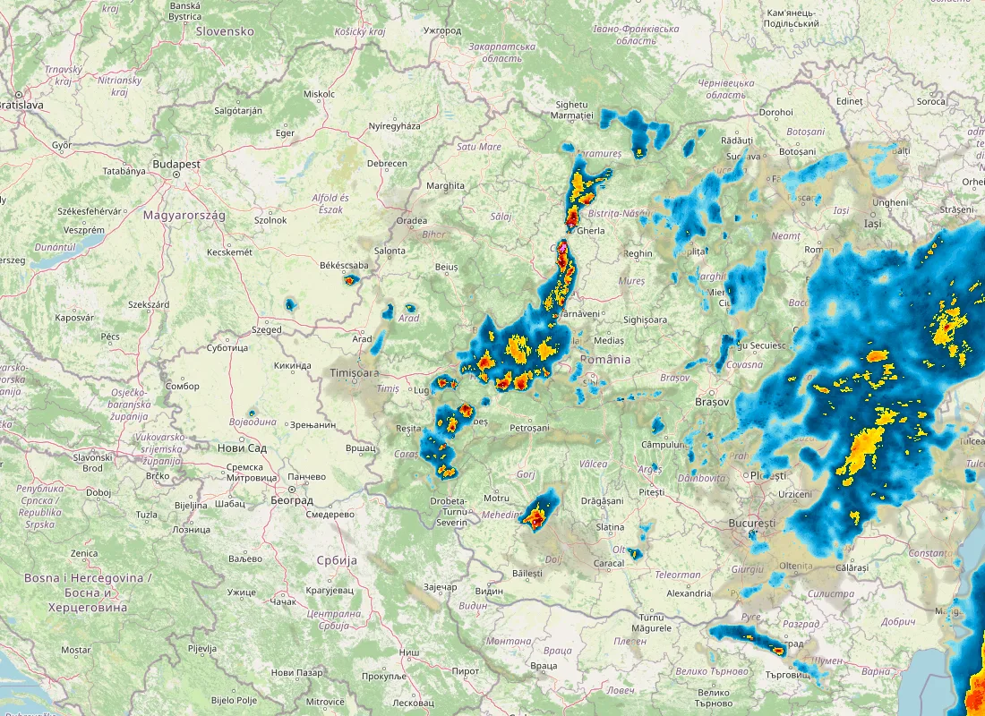Hartă radar RainViewer cu precipitațiile din România pentru buletinul Meteo agricol România de la ora 18:00.