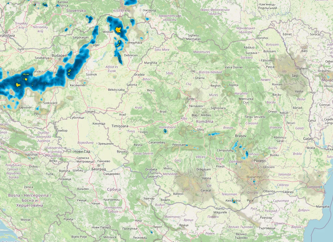 Hartă radar RainViewer cu precipitațiile din România pentru buletinul Meteo agricol România de la ora 12:00.