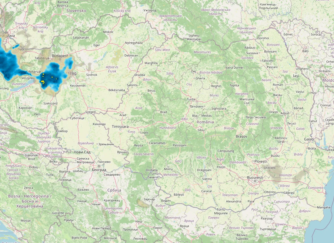 Hartă radar RainViewer cu precipitațiile din România pentru buletinul Meteo agricol România de la ora 12:00.