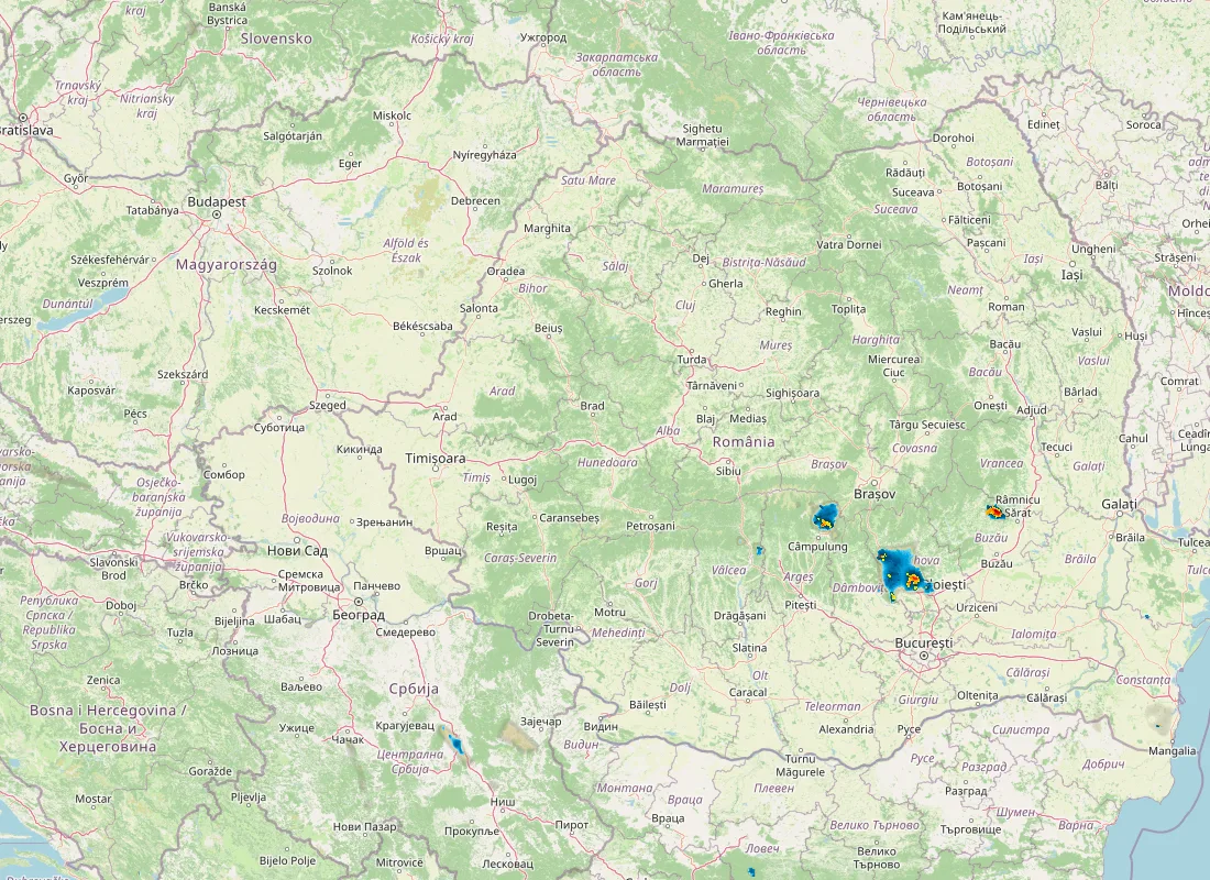 Hartă radar RainViewer cu precipitațiile din România pentru buletinul Meteo agricol România de la ora 18:00.