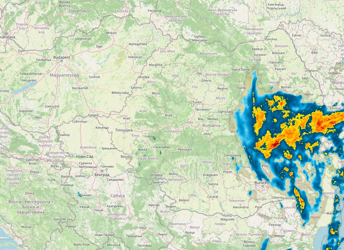 Hartă radar RainViewer cu precipitațiile din România pentru buletinul Meteo agricol România de la ora 12:00.