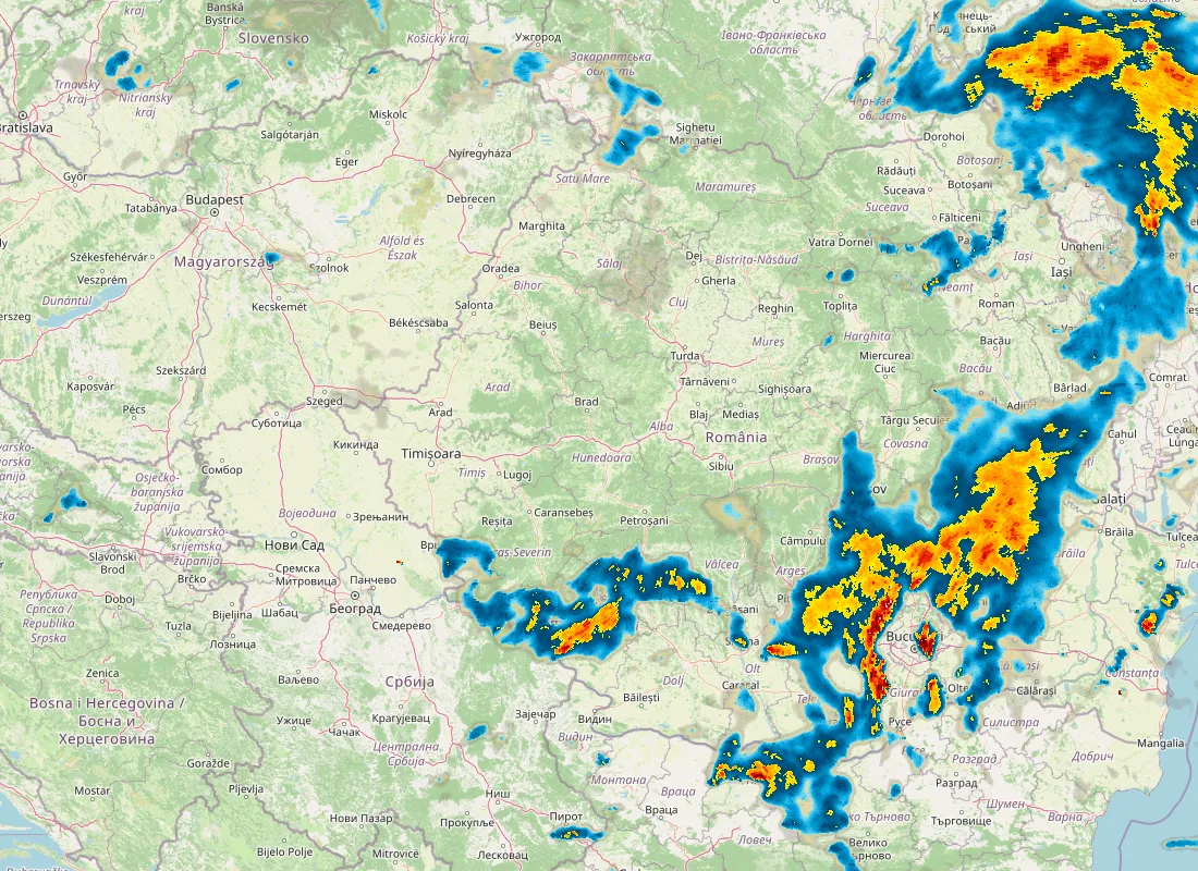 Hartă radar RainViewer cu precipitațiile din România pentru buletinul Meteo agricol România de la ora 05:00.
