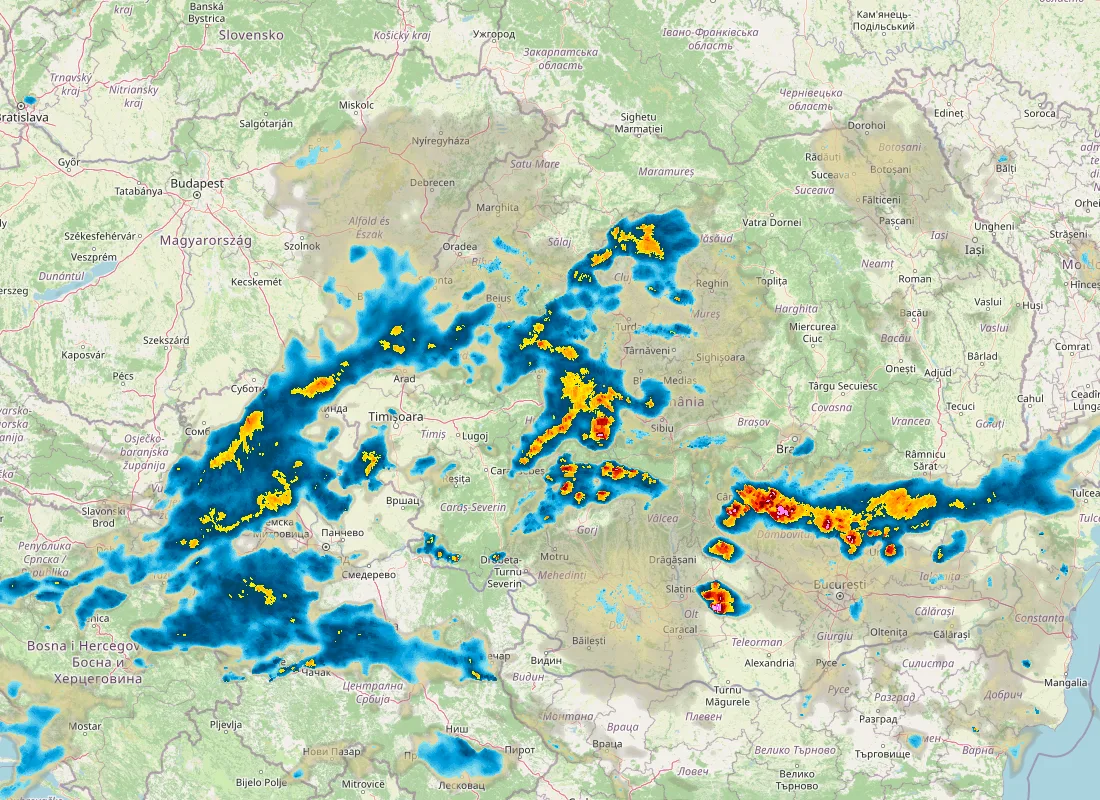 Hartă radar RainViewer cu precipitațiile din România pentru buletinul Meteo agricol România de la ora 05:00.
