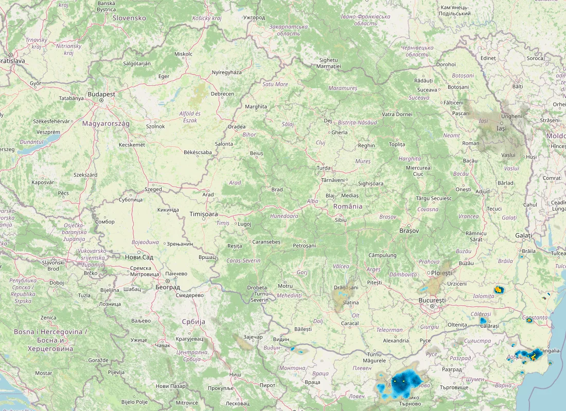 Hartă radar RainViewer cu precipitațiile din România pentru buletinul Meteo agricol România de la ora 12:00.