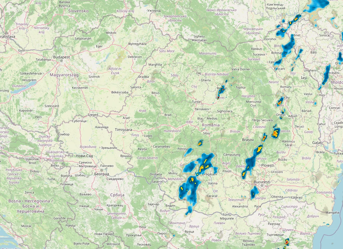 Hartă radar RainViewer cu precipitațiile din România pentru buletinul Meteo agricol România de la ora 12:00.