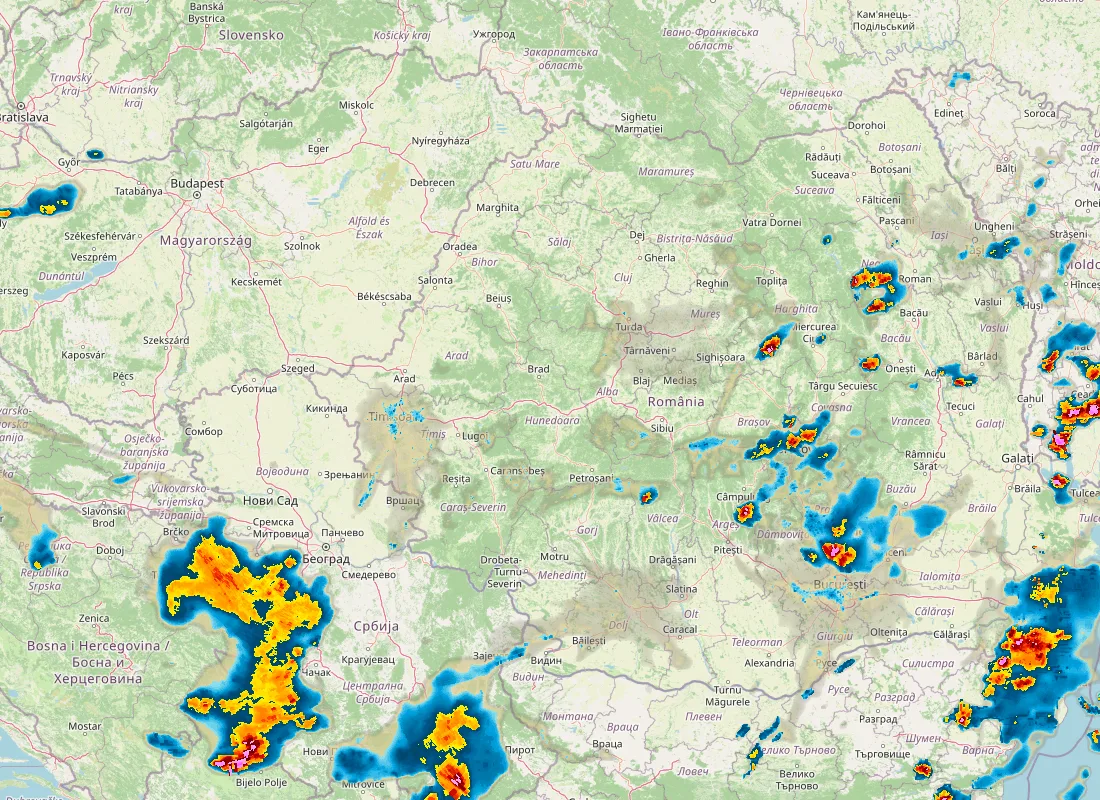Hartă radar RainViewer cu precipitațiile din România pentru buletinul Meteo agricol România de la ora 18:00.
