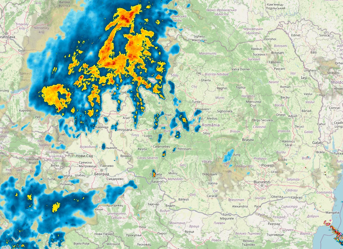 Hartă radar RainViewer cu precipitațiile din România pentru buletinul Meteo agricol România de la ora 05:00.