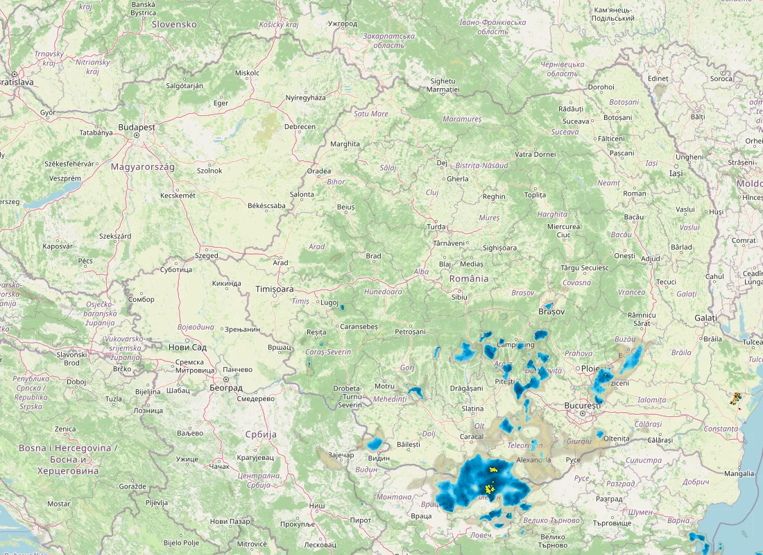 Hartă radar RainViewer cu precipitațiile din România pentru buletinul Meteo agricol România de la ora 12:00.