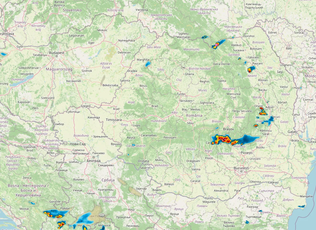 Hartă radar RainViewer cu precipitațiile din România pentru buletinul Meteo agricol România de la ora 18:00.