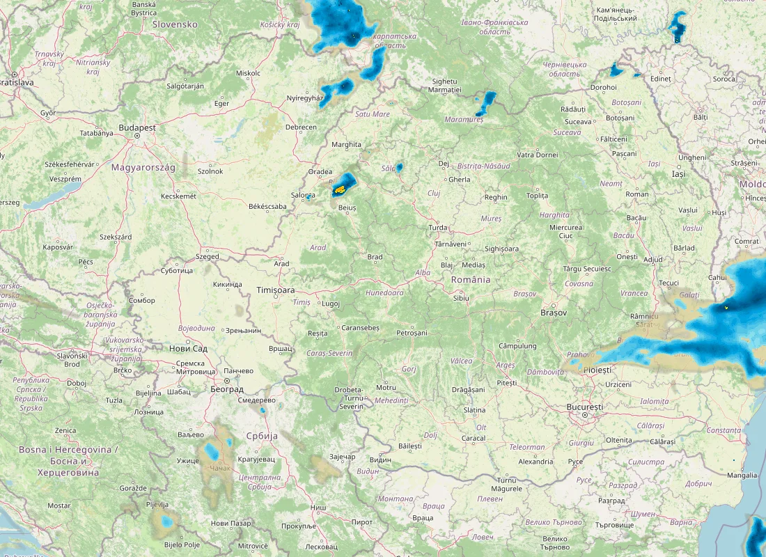 Hartă radar RainViewer cu precipitațiile din România pentru buletinul Meteo agricol România de la ora 12:00.