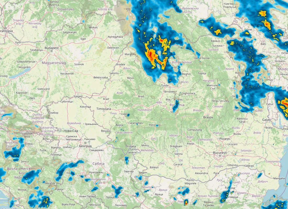 Hartă radar RainViewer cu precipitațiile din România pentru buletinul Meteo agricol România de la ora 18:00.