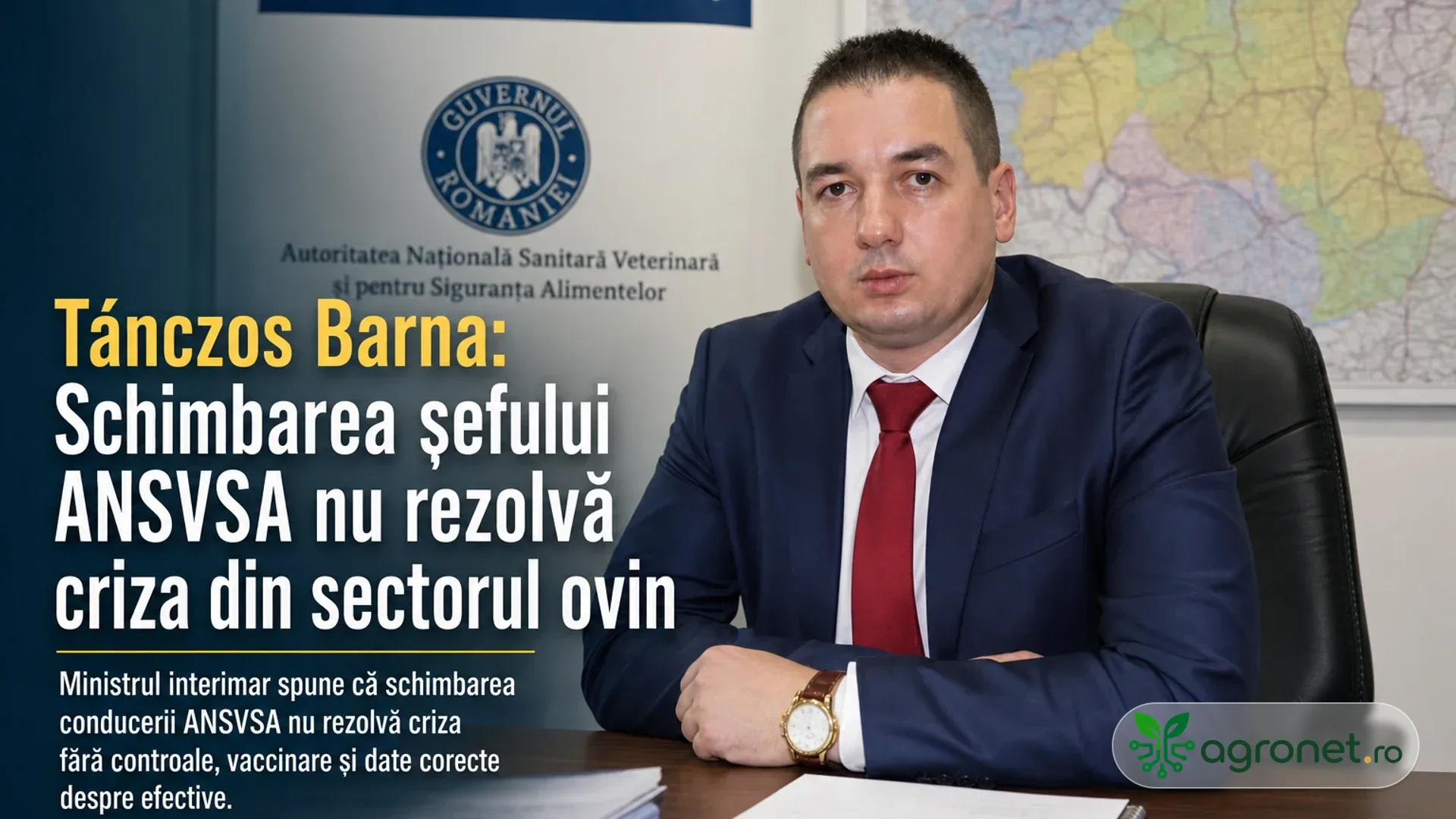 Bărbat în costum așezat la birou, cu sigla ANSVSA pe fundal și o hartă pe perete.