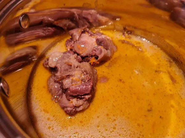 Ciorbă falsă de burtă cu Pleurotus și coadă de vită – Rețeta pregătită prin fierbere lentă