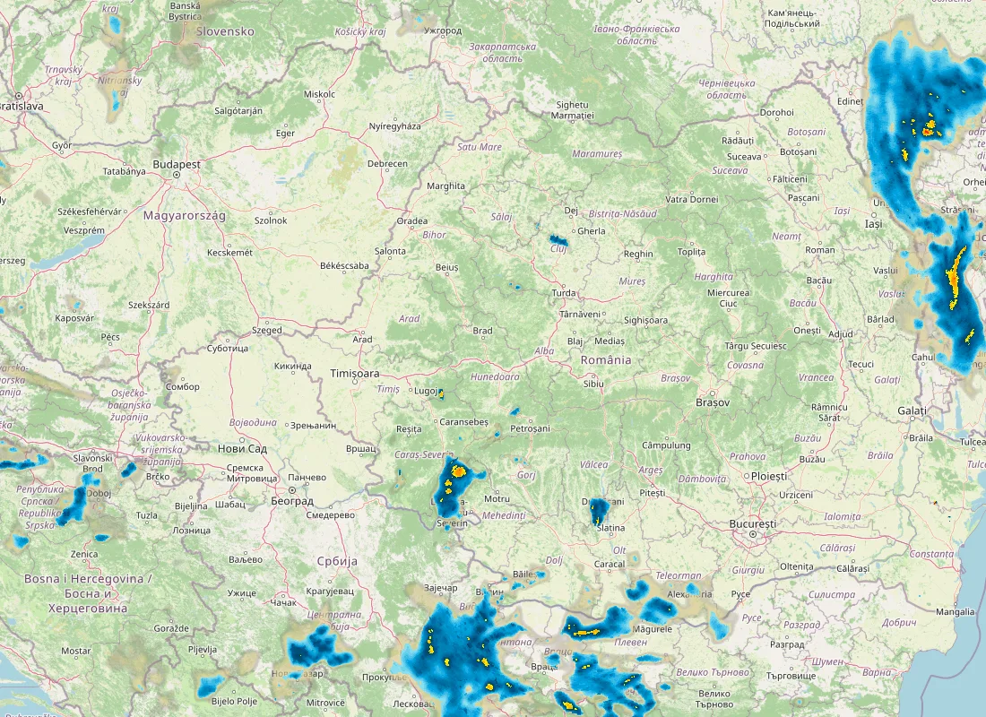 Hartă radar RainViewer cu precipitațiile din România pentru buletinul Meteo agricol România de la ora 12:00.