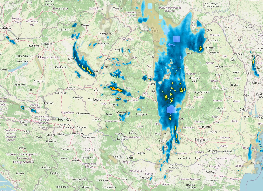 Hartă radar RainViewer cu precipitațiile din România pentru buletinul Meteo agricol România de la ora 18:00.