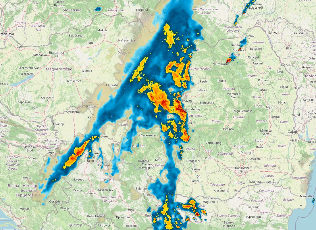 Hartă radar RainViewer cu precipitațiile din România pentru buletinul Meteo agricol România de la ora 18:00.