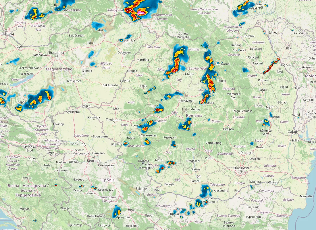 Hartă radar RainViewer cu precipitațiile din România pentru buletinul Meteo agricol România de la ora 18:00.