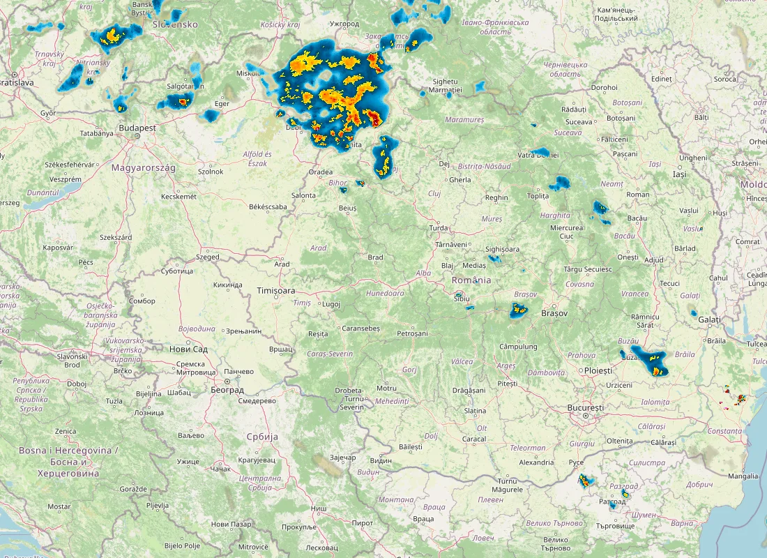 Hartă radar RainViewer cu precipitațiile din România pentru buletinul Meteo agricol România de la ora 18:00.