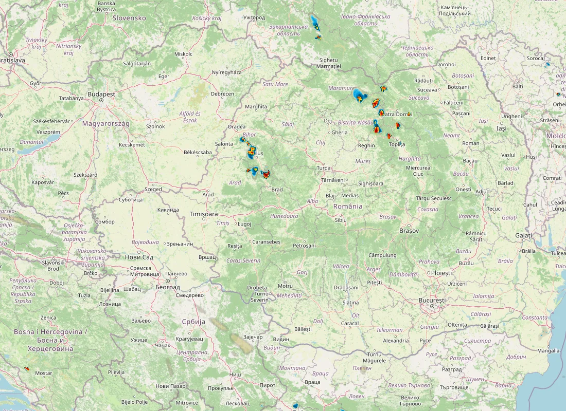 Hartă radar RainViewer cu precipitațiile din România pentru buletinul Meteo agricol România de la ora 18:00.