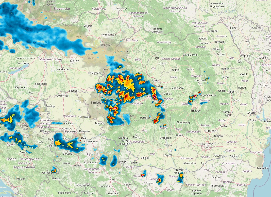Hartă radar RainViewer cu precipitațiile din România pentru buletinul Meteo agricol România de la ora 18:00.