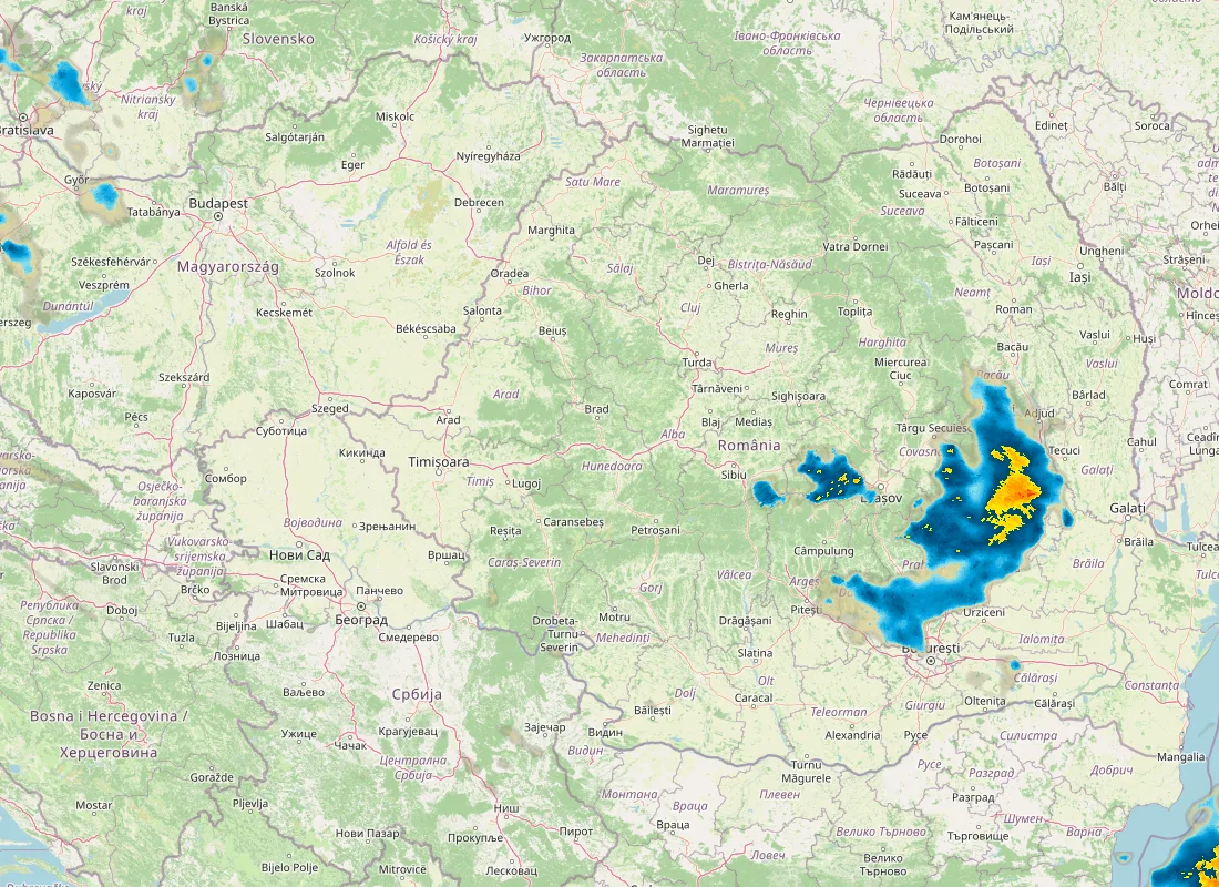 Hartă radar RainViewer cu precipitațiile din România pentru buletinul Meteo agricol România de la ora 12:00.