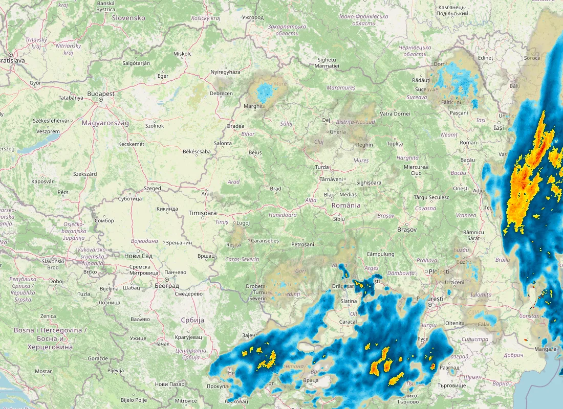 Hartă radar RainViewer cu precipitațiile din România pentru buletinul Meteo agricol România de la ora 12:00.