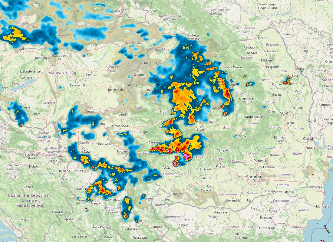 Hartă radar RainViewer cu precipitațiile din România pentru buletinul Meteo agricol România de la ora 21:00.